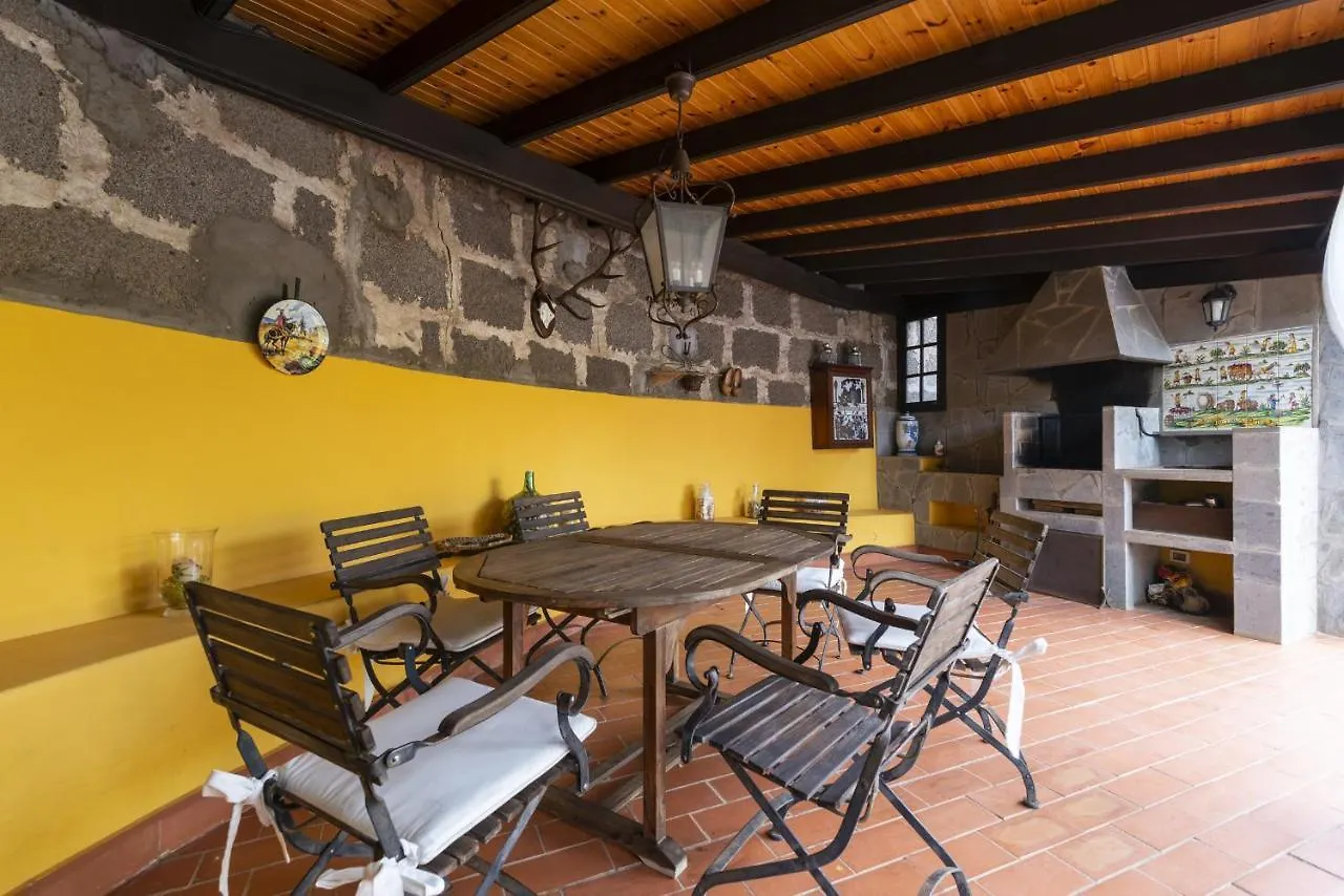 Villa con piscina privada gran jardín, barbacoa y parking Gáldar