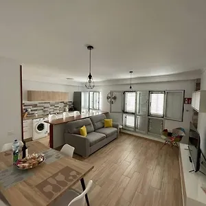 Precioso Apartamento En Residencial Con Piscina Apartamento