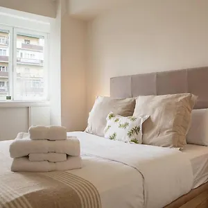 https://modern-2-bed-apt-10min-from-las-ventas.besthotelstoledo.com